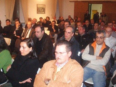 Immagine dei cittadini presenti al Consiglio Comunale aperto sulla crisi Nylstar
