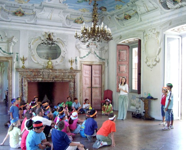 Foto dei bambini durante una gita dell'oratorio